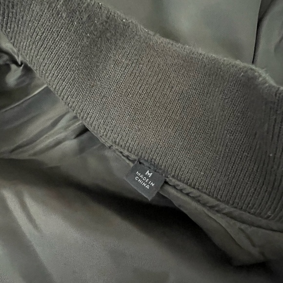 Uniqlo Men's Olive Bomber Jacket - Picture 5 of 12